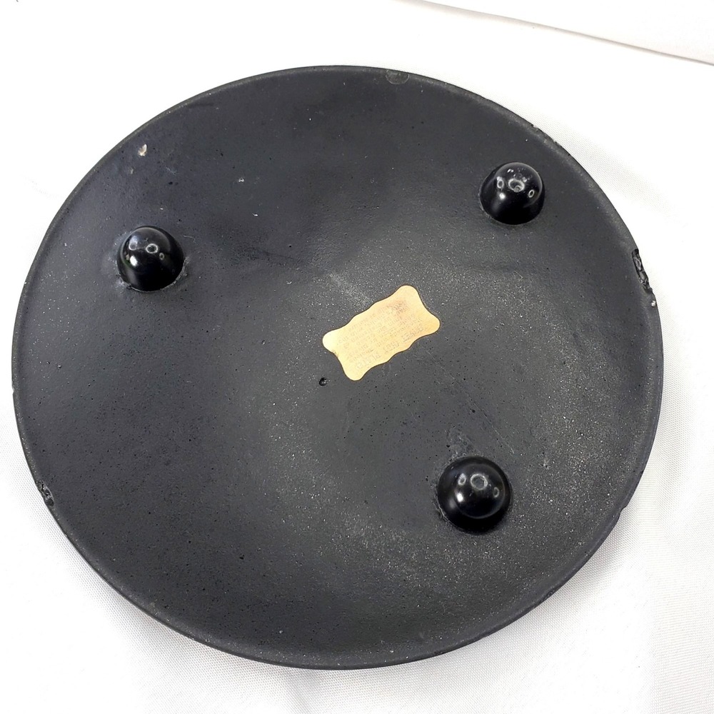 VTG Abalone Shell Round Trivet Black Base 8-Inch Handcrafted Betty's Shells - Picture 4 of 13